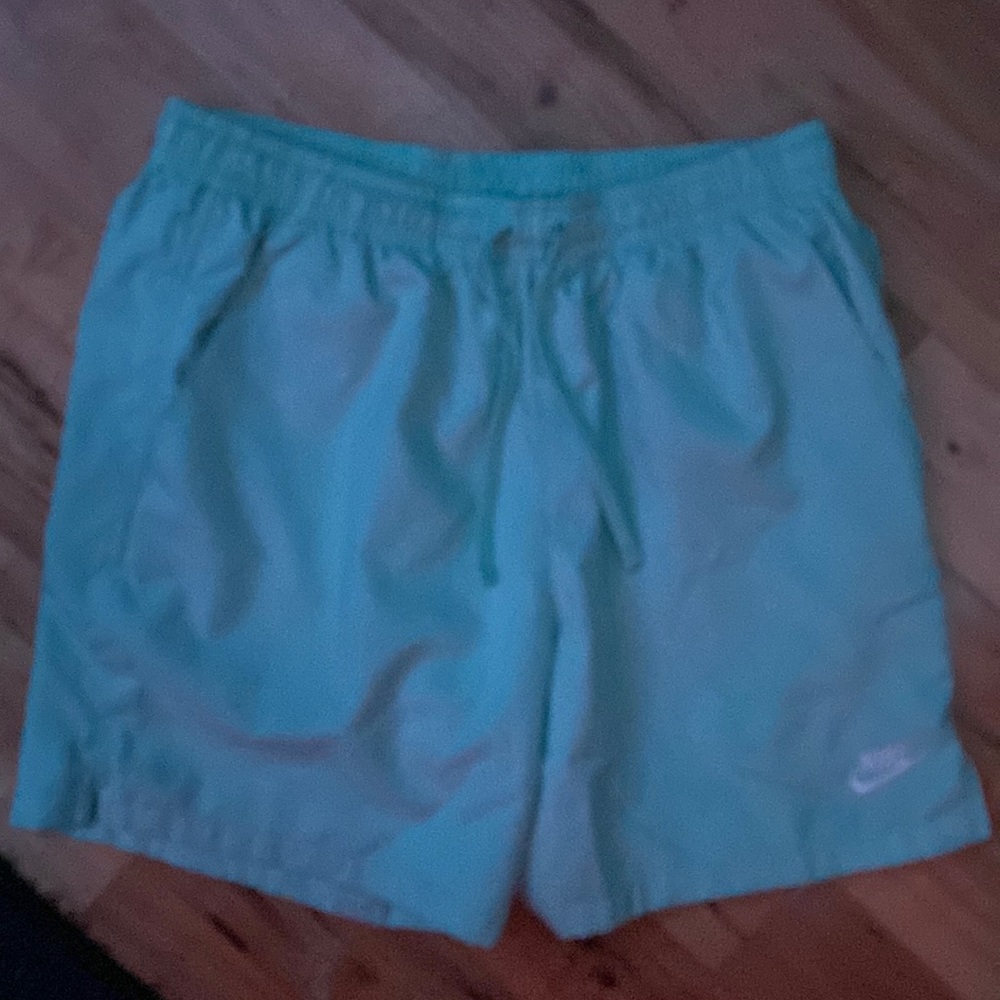 Men’s Nike woven shorts